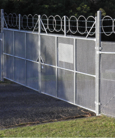Chainwire & Metal Fencing